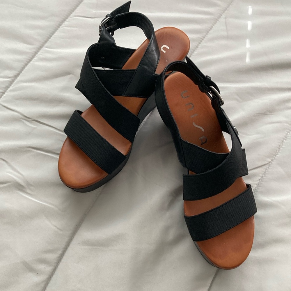 Chunky platform sandals great look for summer!